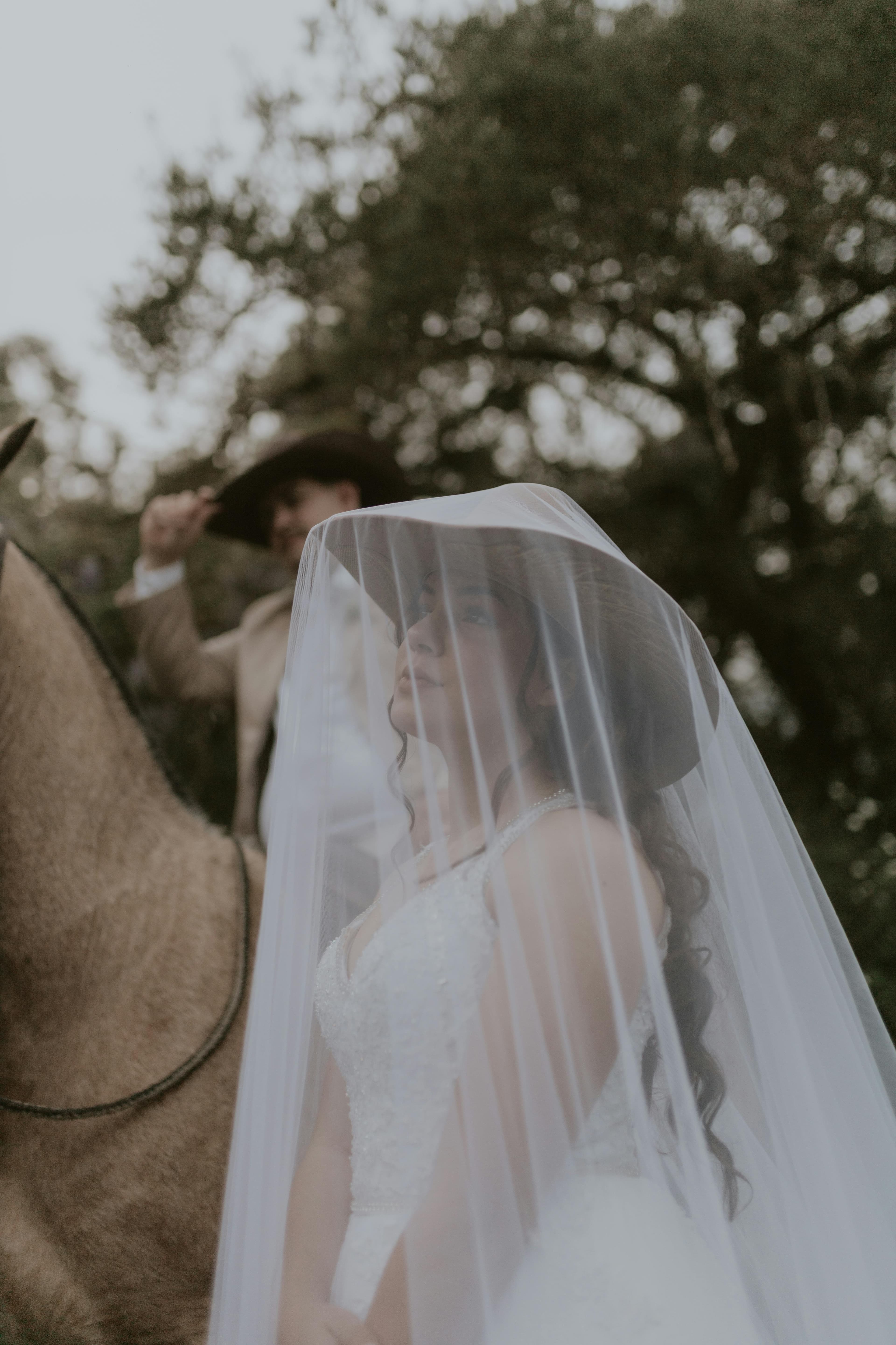 Lần Đầu Gặp Gỡ